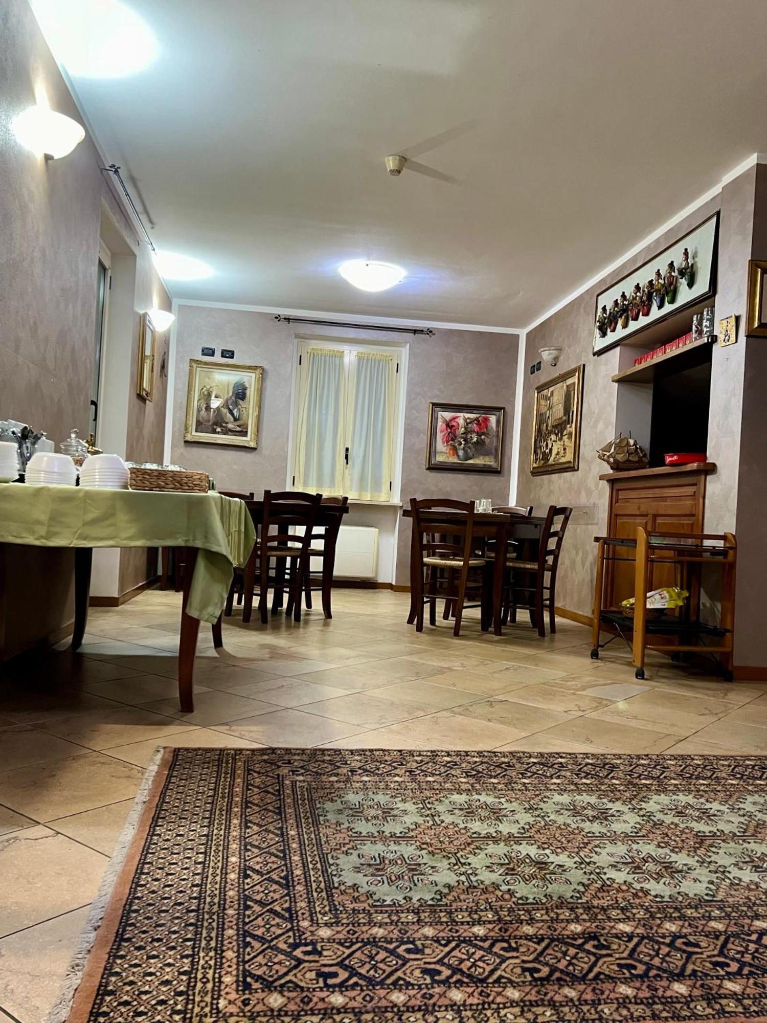 Albergo Quatro Pini Pozzolengo Exterior photo